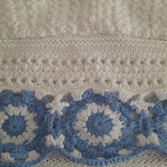 Hollister Crochet Halter Top - Picture 3 of 5